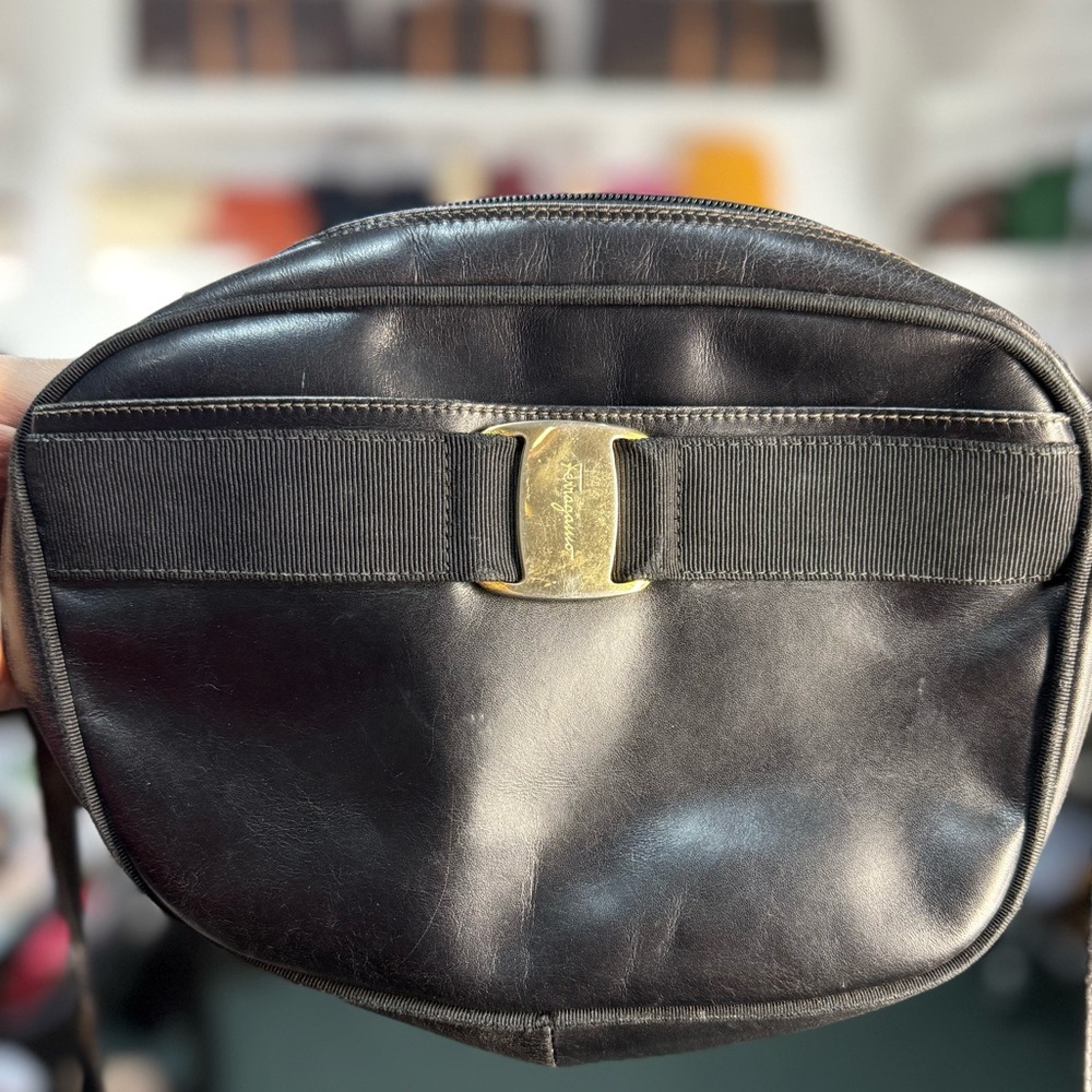 FERRAGAMO BLACK CROSSBODY